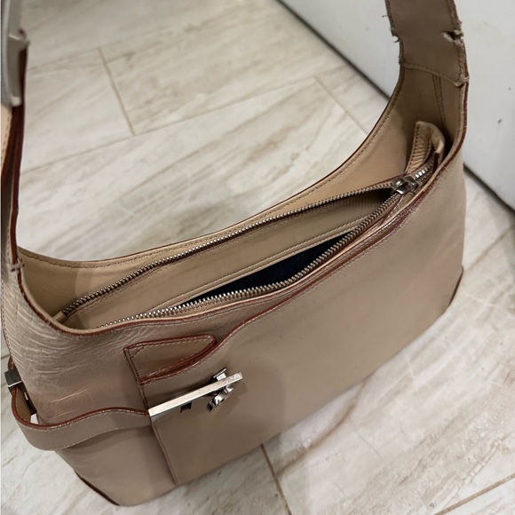 Ferragamo Leather Shoulder Bag - Picture 14 of 16